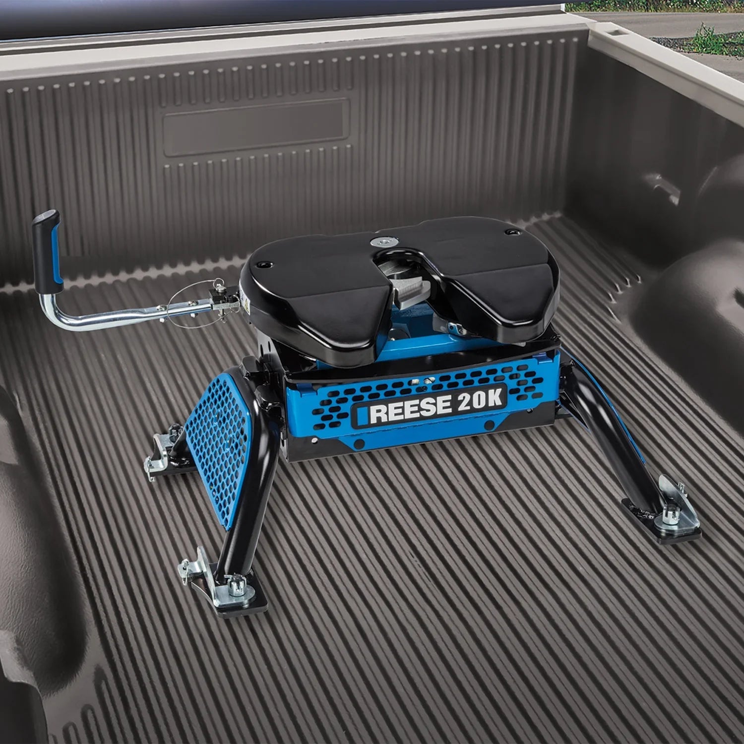 Reese 30890 M5 Series 20K Fifth Wheel RV Trailer Hitch for '16-'19 Chevrolet Silverado 2500 HD-3500 HD & GMC Sierra 2500 HD-3500 HD