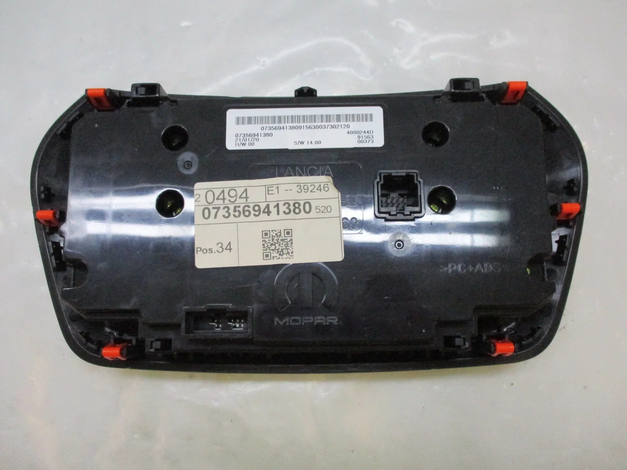 Pre-Owned 18 19 20 Jeep Renegade Climate Heater AC & Radio Control Panel OEM LKQ (Good)
