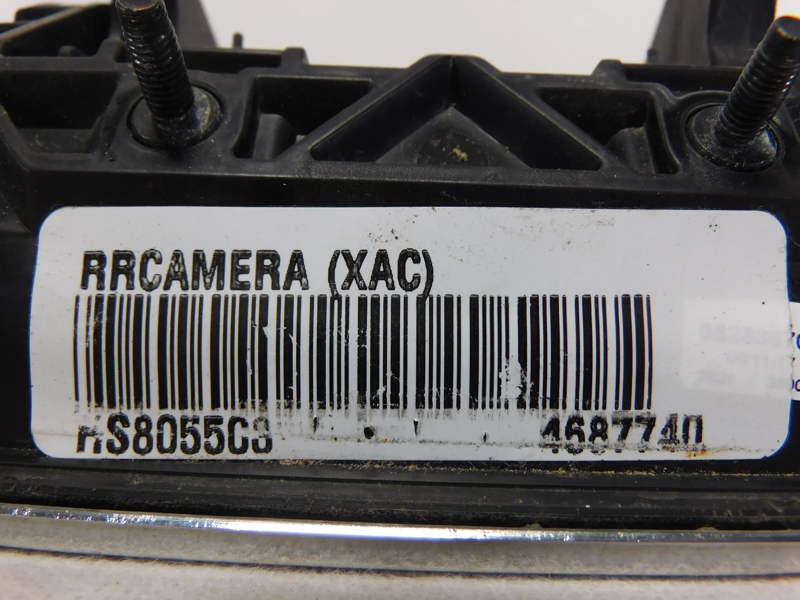 Pre-Owned 16-22 Dodge Ram 1500 Locking Taiate Handle w/ Rear View Camera OEM LKQ (Good)