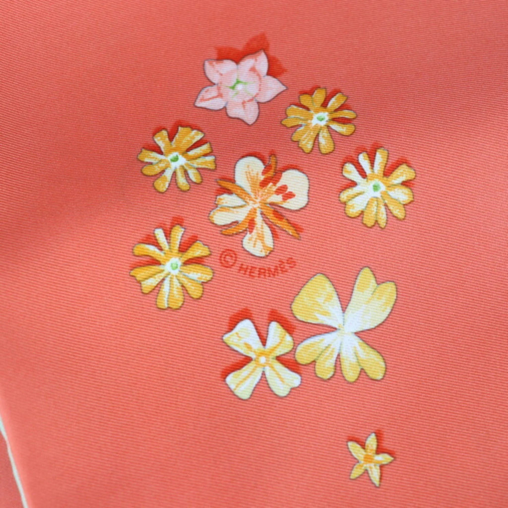 Pre-Owned HERMES Hermes FLOWER POWER Carre 90 scarf silk CORAIL pink series multicolor (Like New)