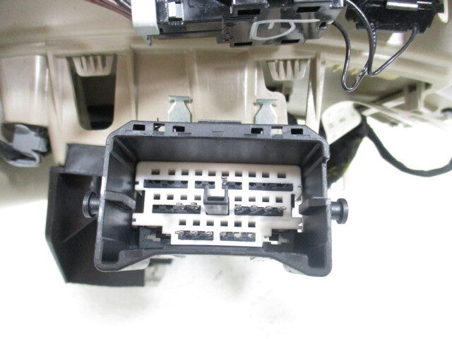 Pre-Owned 2015-2019 Chevy Silverado 1500 2500 3500 Tan Overhead Lamp Roof Console OEM LKQ (Good)