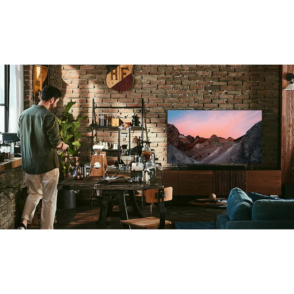 UN58TU7000 58-inch 4K Ultra HD Smart LED TV (2020 Model) Bundle with 31-in Sound bar+Wall Mount+Tech Smart USA TV Essentials 2020 & Surge Adapter (UN58TU7000FXZA 58TU7000 58" TV)