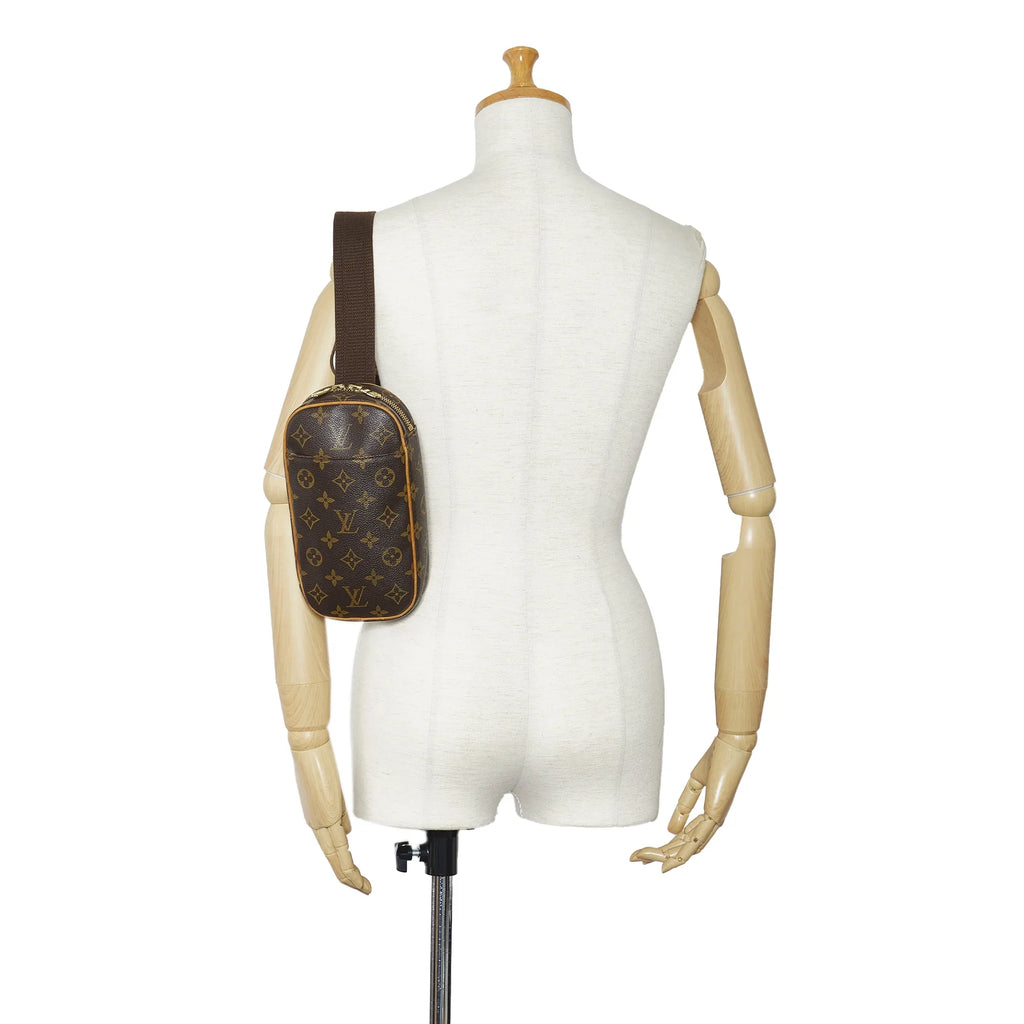 Pre-Owned Authenticated Louis Vuitton Monogram Pochette Gange Canvas Brown Crossbody Bag Unisex (Good)
