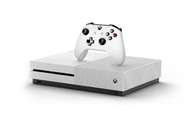 Xbox OneS 1TB Gaming Console White with HDMI Cleaning Kit
