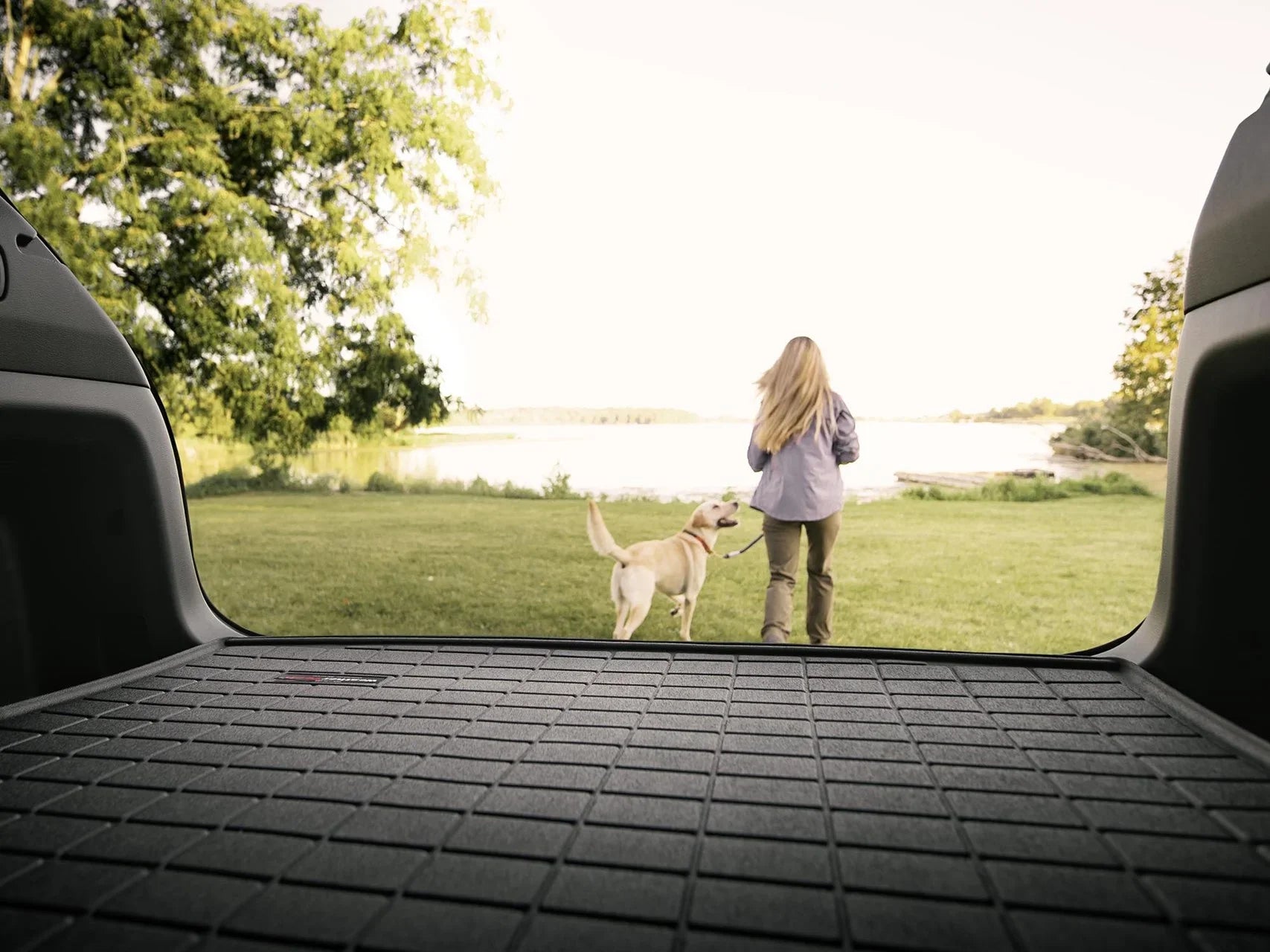 WeatherTech Cargo Trunk Liner with Bumper Protector compatible with 2005-2010 Jeep Grand Cherokee - Behind 2nd Row Seating With Bumper Protector, Grey