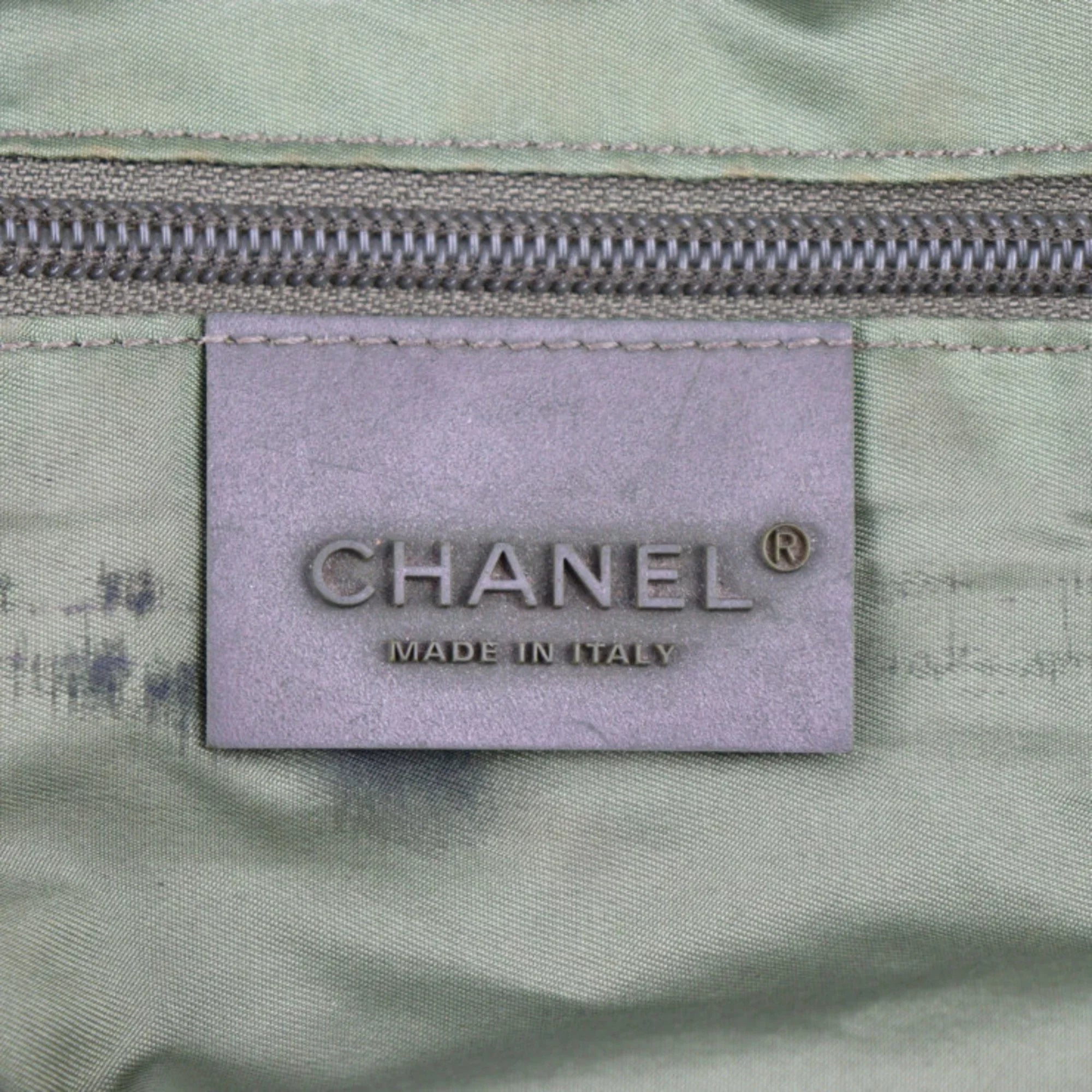 Pre-Owned CHANEL Chanel Sport Line Boston Bag Nylon Canvas Jet Khaki Green Shoulder Travel Cocomark 10 Series Round Cylindrical (Fair)