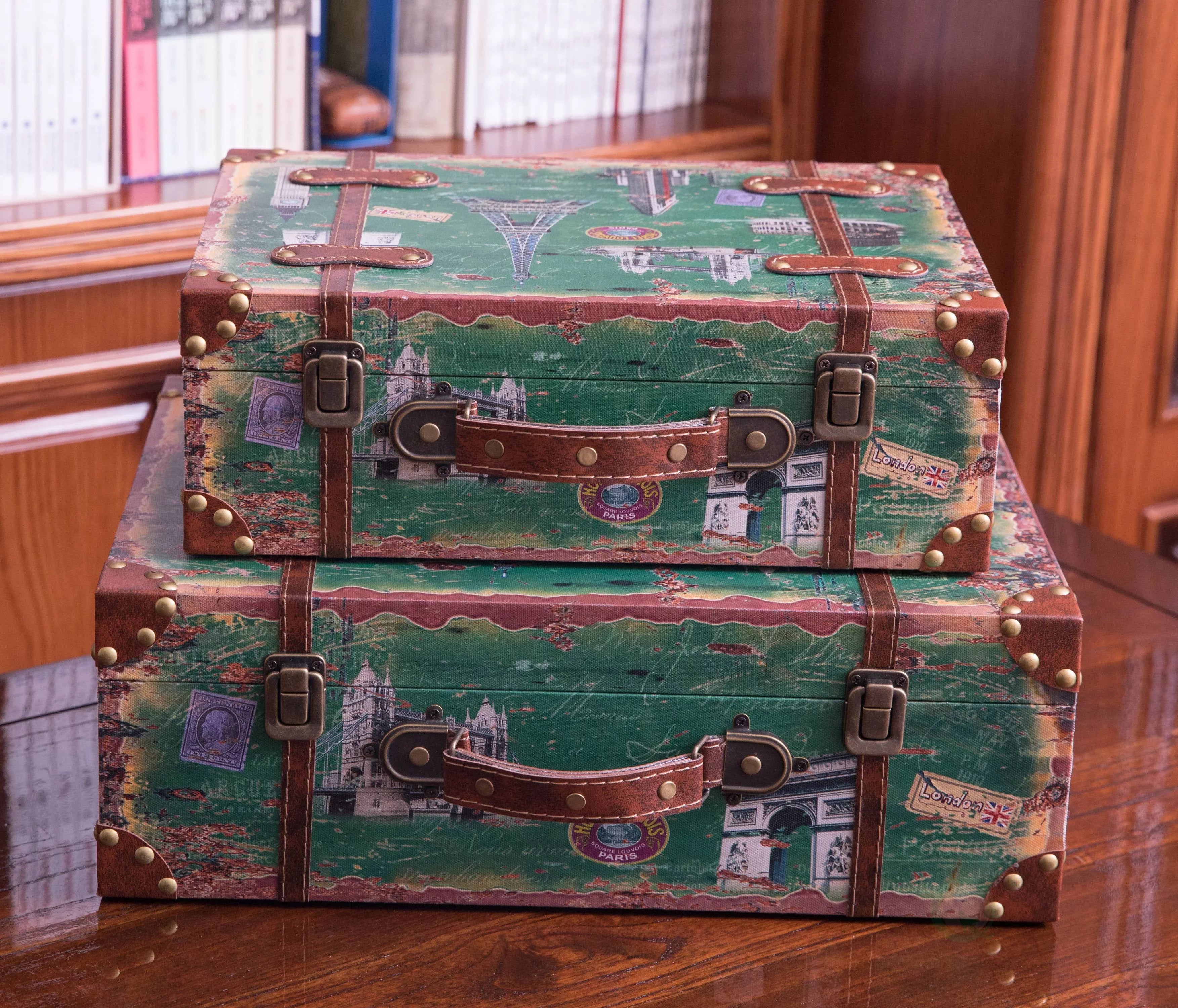 Vintiquewise Vintage Style European Luggage Suitcase, Set of 2