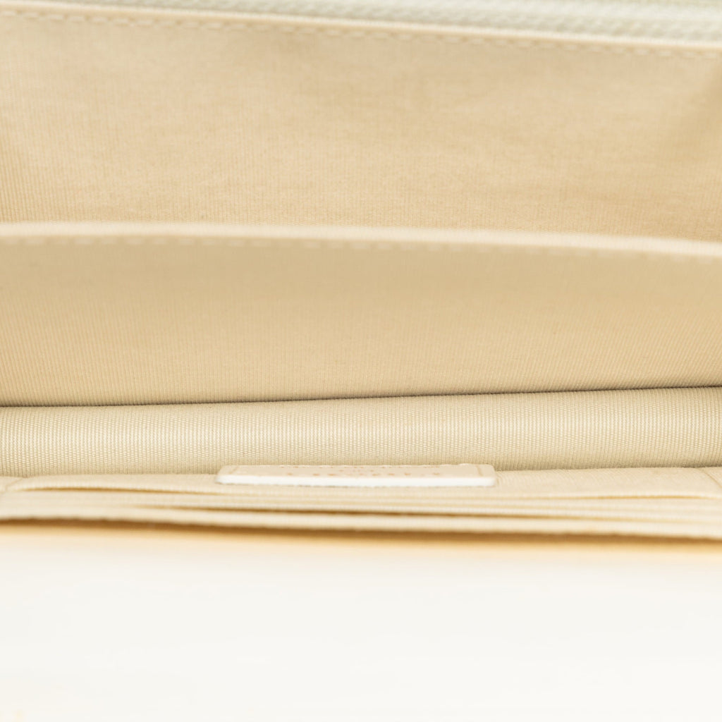 Pre-Owned Authenticated Chanel Romance Lambskin Wallet On Chain Leather White Crossbody Bag Unisex (Good)