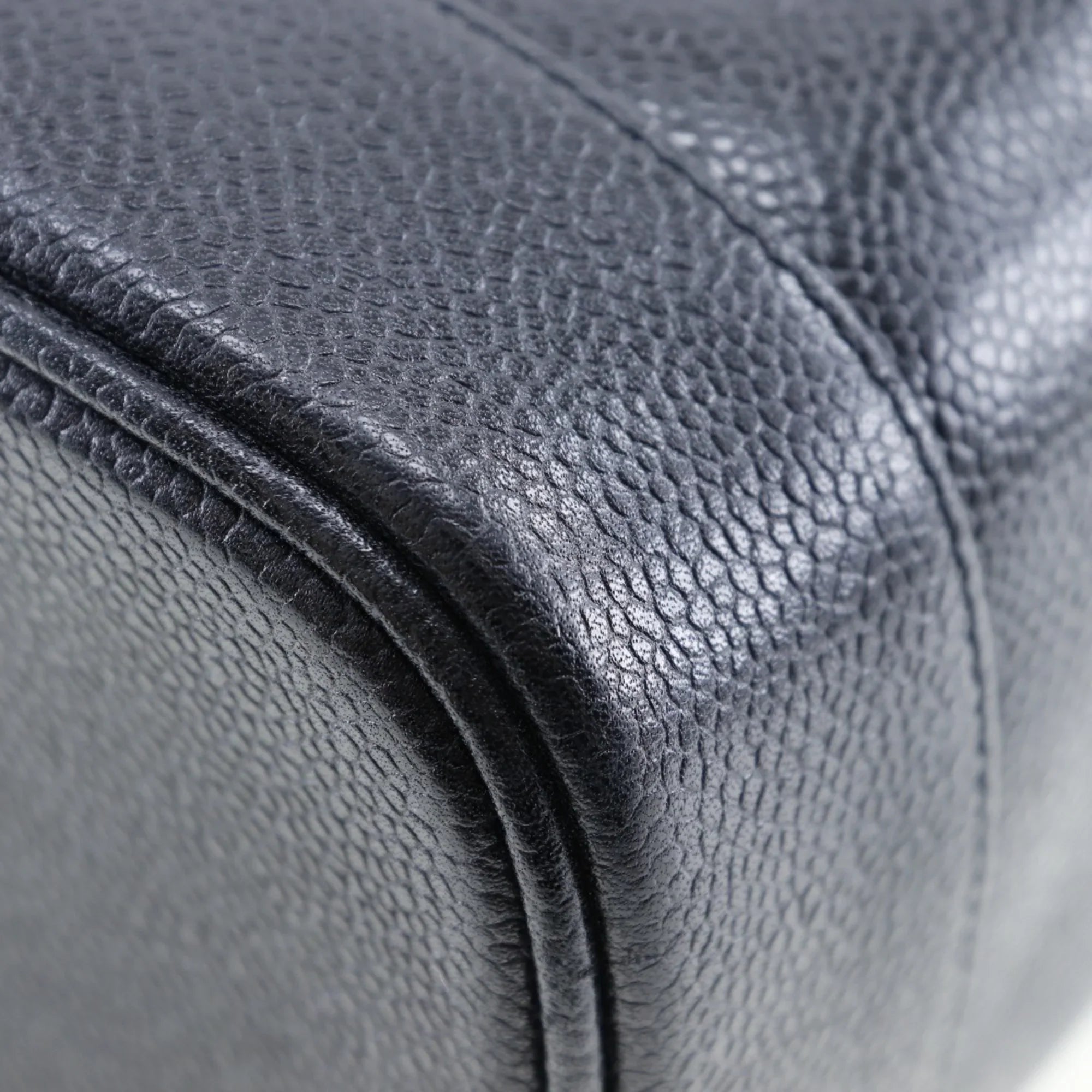 Pre-Owned CHANEL Vanity Handbag Coco Mark Matte Caviar Skin Made in France Jet Zipper Ladies (Good)