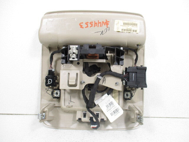 Pre-Owned 2015-2019 Chevy Silverado 1500 2500 3500 Tan Overhead Lamp Roof Console OEM LKQ (Good)
