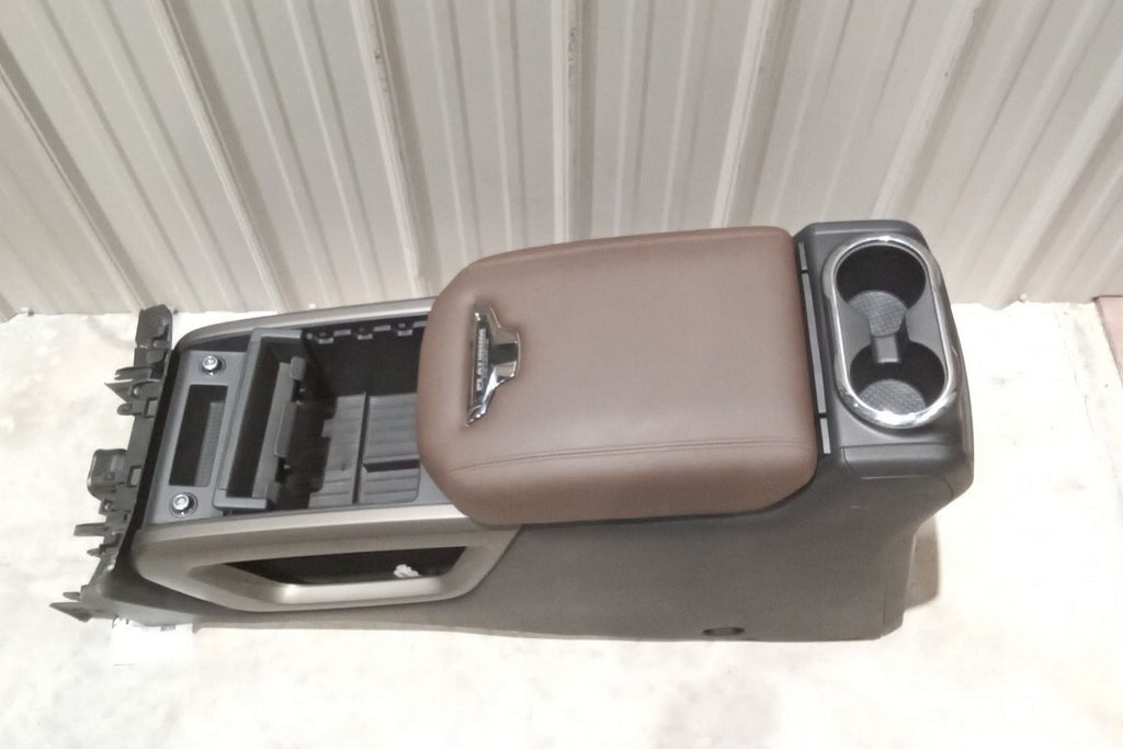 Pre-Owned 2023 Nissan Titan Floor Center Console Assembly OEM (Good)