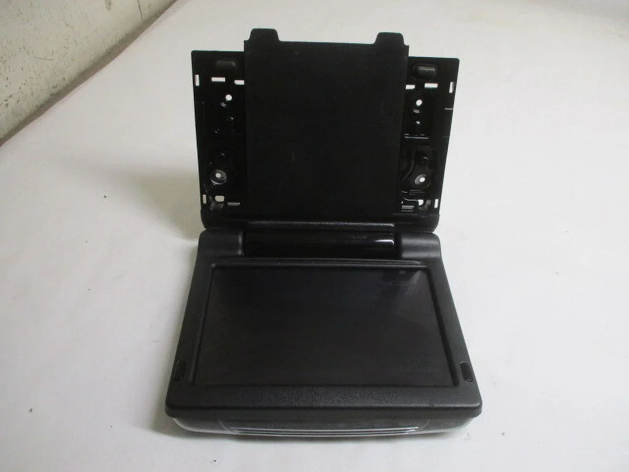 Pre-Owned Chrysler Pacifica Seat Mount 10" Entertainment DVD Display Screen OEM LKQ (Good)