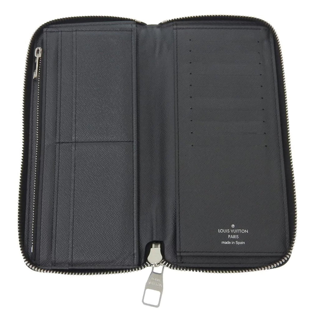 Pre-Owned Louis Vuitton LOUIS VUITTON Taiga Zippy Wallet Vertical Round Zipper Long Noir M30503 (Good)