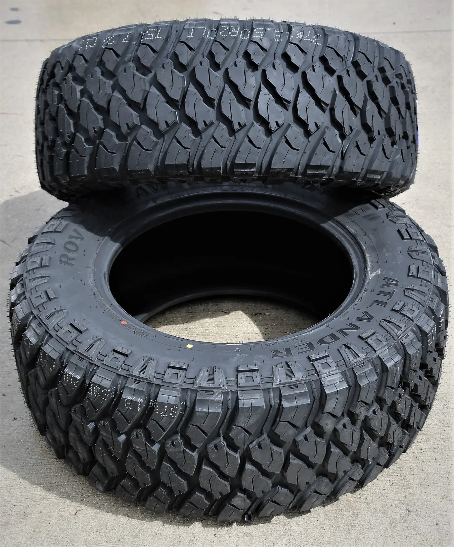 Atlander Roverclaw M/T I LT 305/70R17 Load E 10 Ply MT Mud Tire