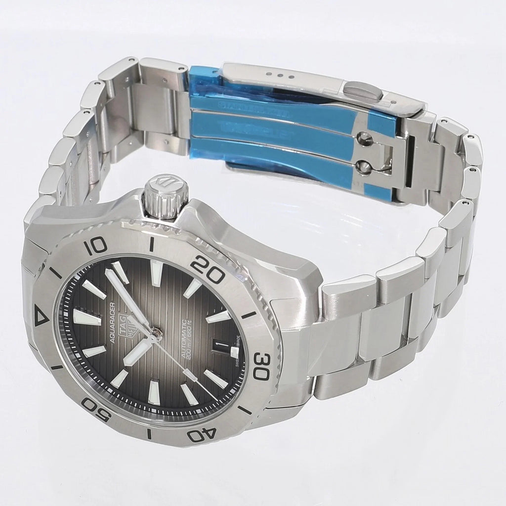 Pre-Owned Tag Heuer Aquaracer Professional 200 Caliber 5 Jet WBP2110.BA0627 Men's Watch (New)