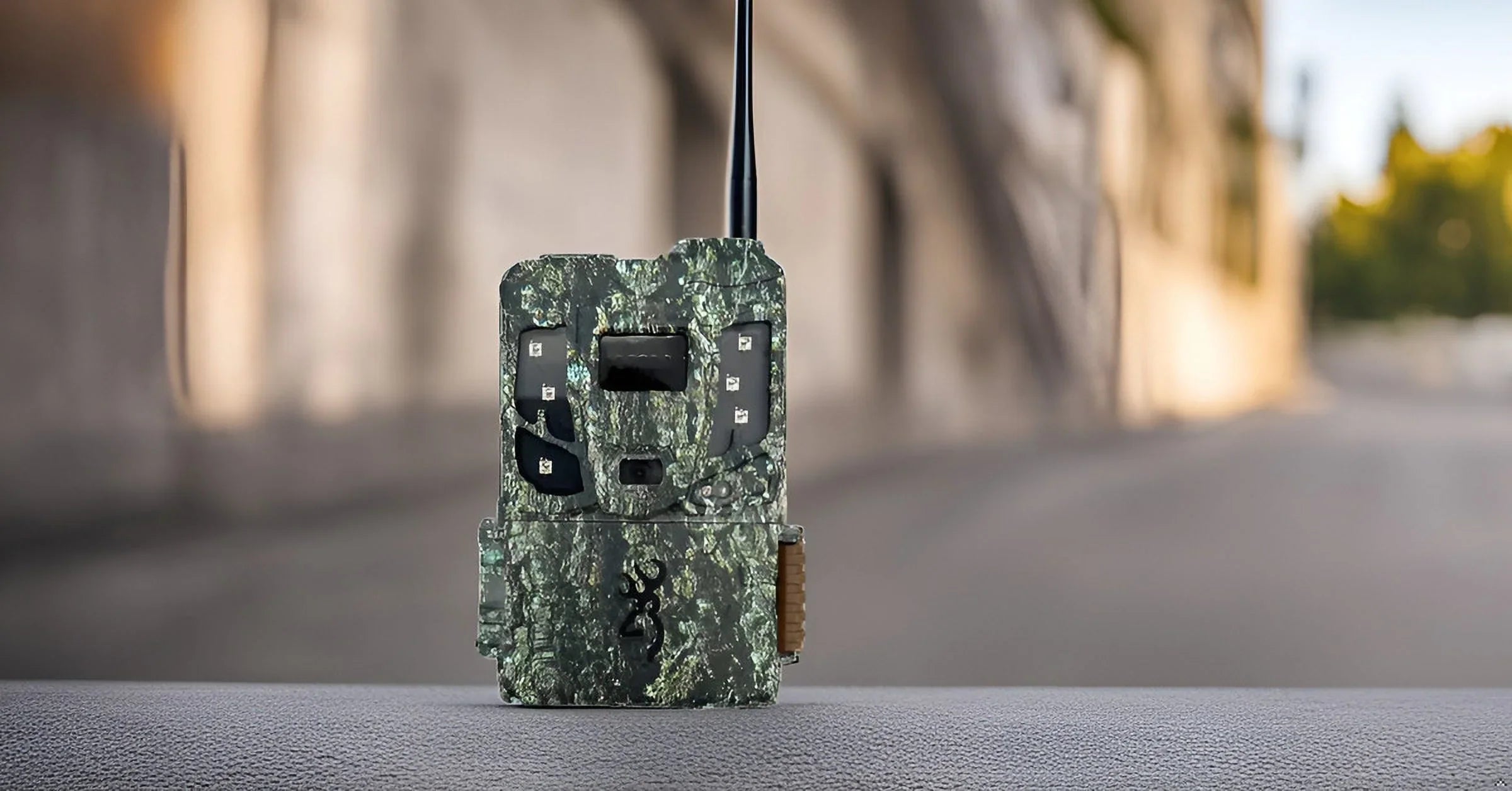 Browning 6PK Pro Scout Max HD Trail Camera, Security Box w/32GB M/Card & Reader