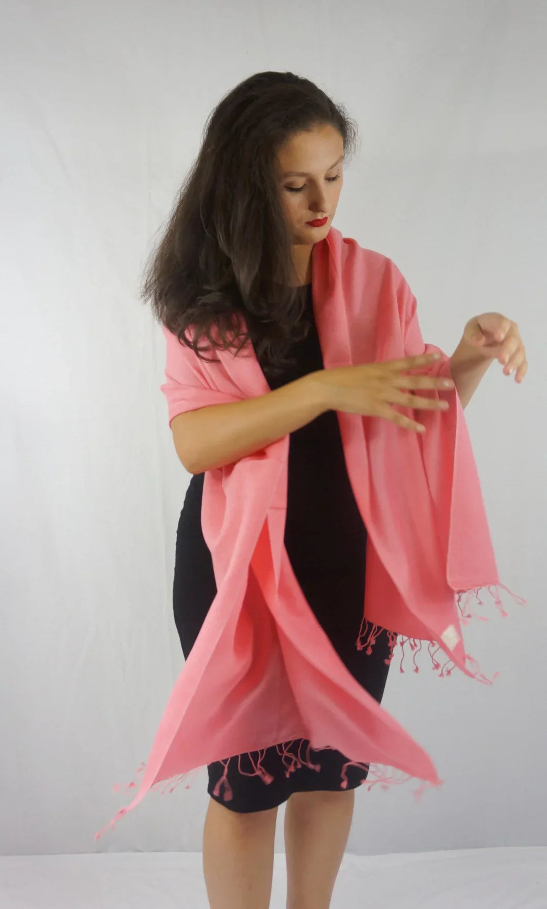 Scarf/Scarves/Shawl/Shawls/Stole/Wrap/Pashmina Scarf/Pashmina Shawl/Cashmere/Cashmere Scarf/Wool/Silk (Light Coral)