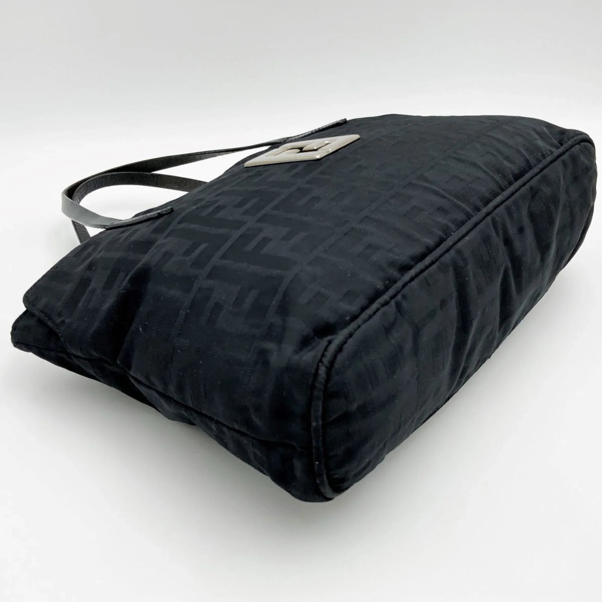 Pre-Owned FENDI Zucca pattern tote bag handbag Ebony nylon canvas ladies 15786 (Good)