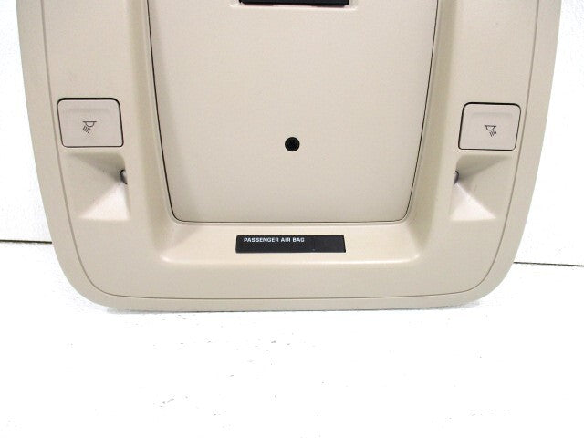 Pre-Owned 2015-2019 Chevy Silverado 1500 2500 3500 Tan Overhead Lamp Roof Console OEM LKQ (Good)