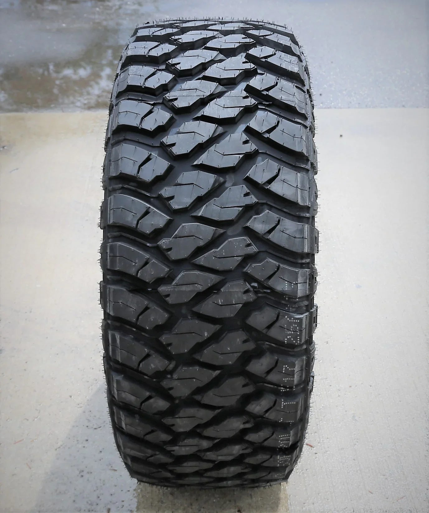 Atlander Roverclaw M/T I LT 305/70R17 Load E 10 Ply MT Mud Tire